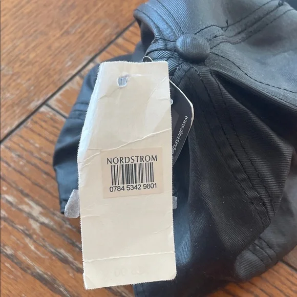 David and Young Black Two Tone Cap NWT - Picture 6 of 7